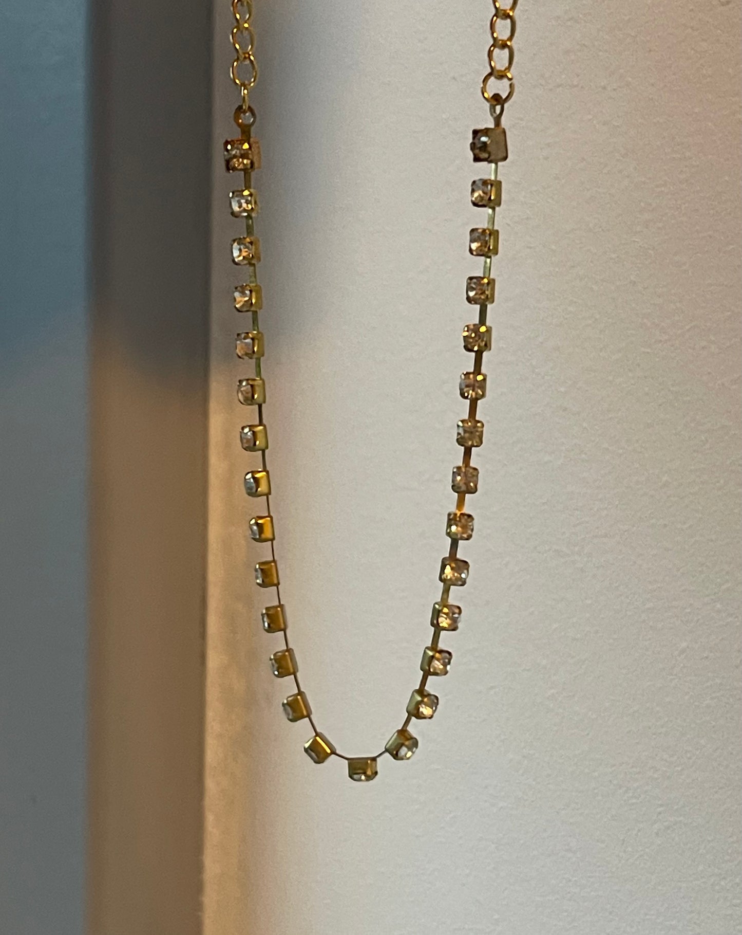 Rhinestone armband goud