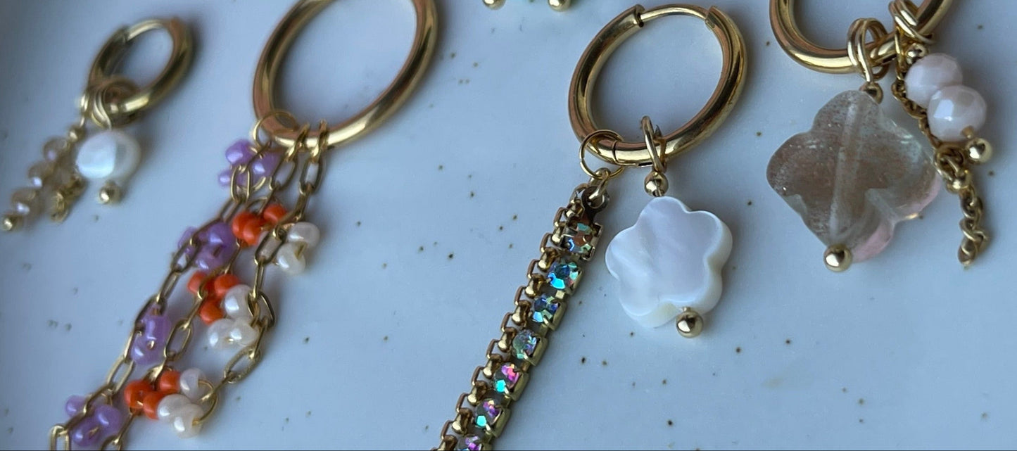 Sparkle white earrings ❥