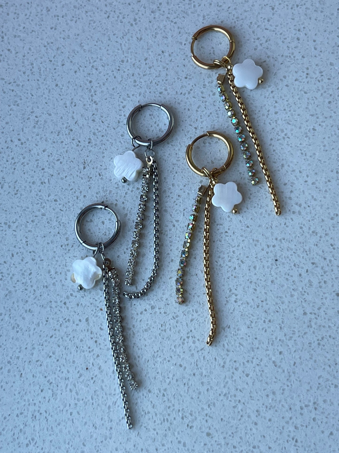 Sparkle white earrings ❥