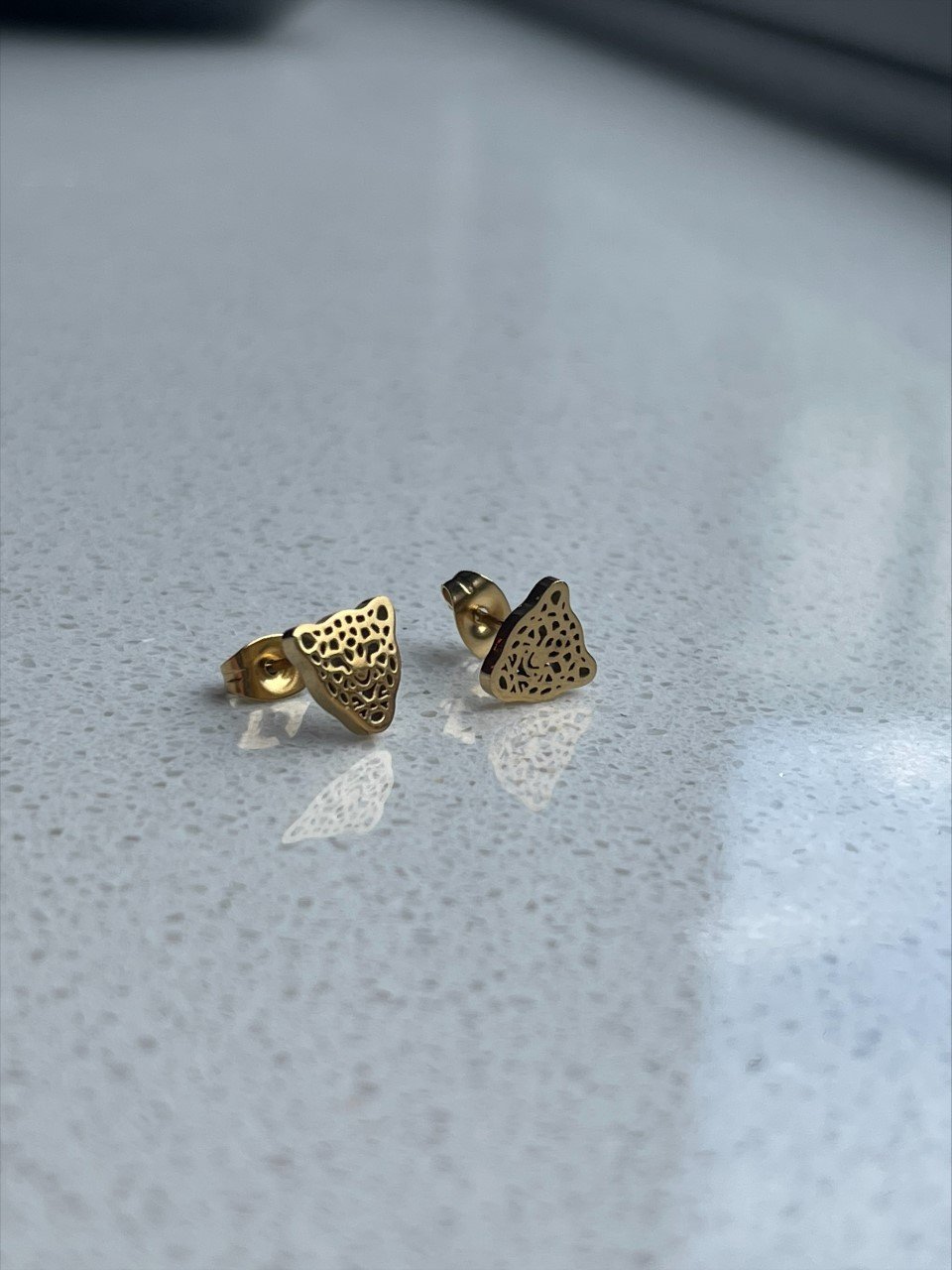 Panter studs