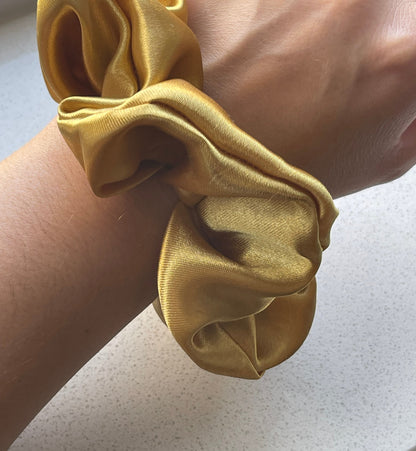 Scrunchie Satin Gold ❥