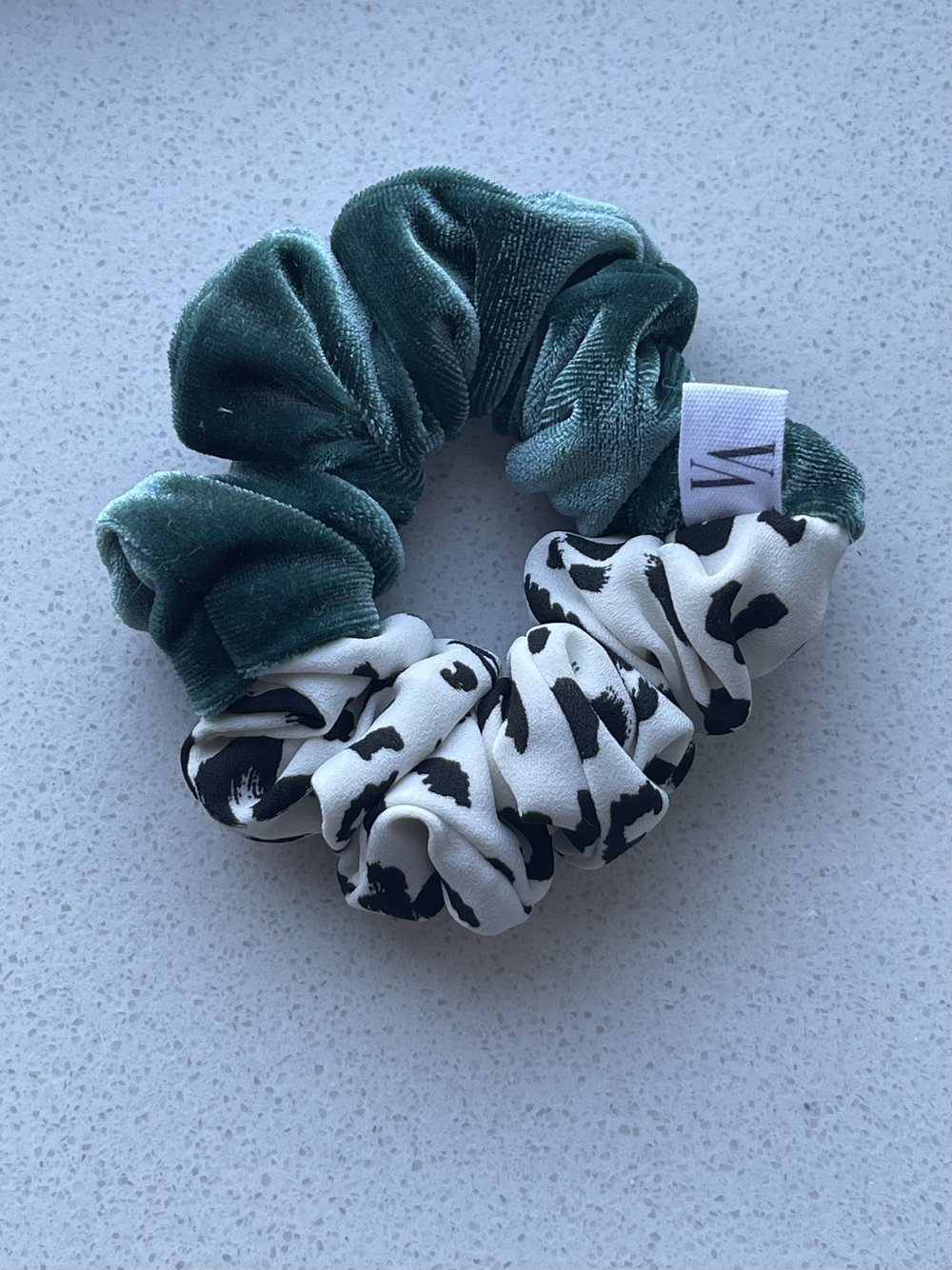 Scrunchie Velvet Green & Leopard ❥