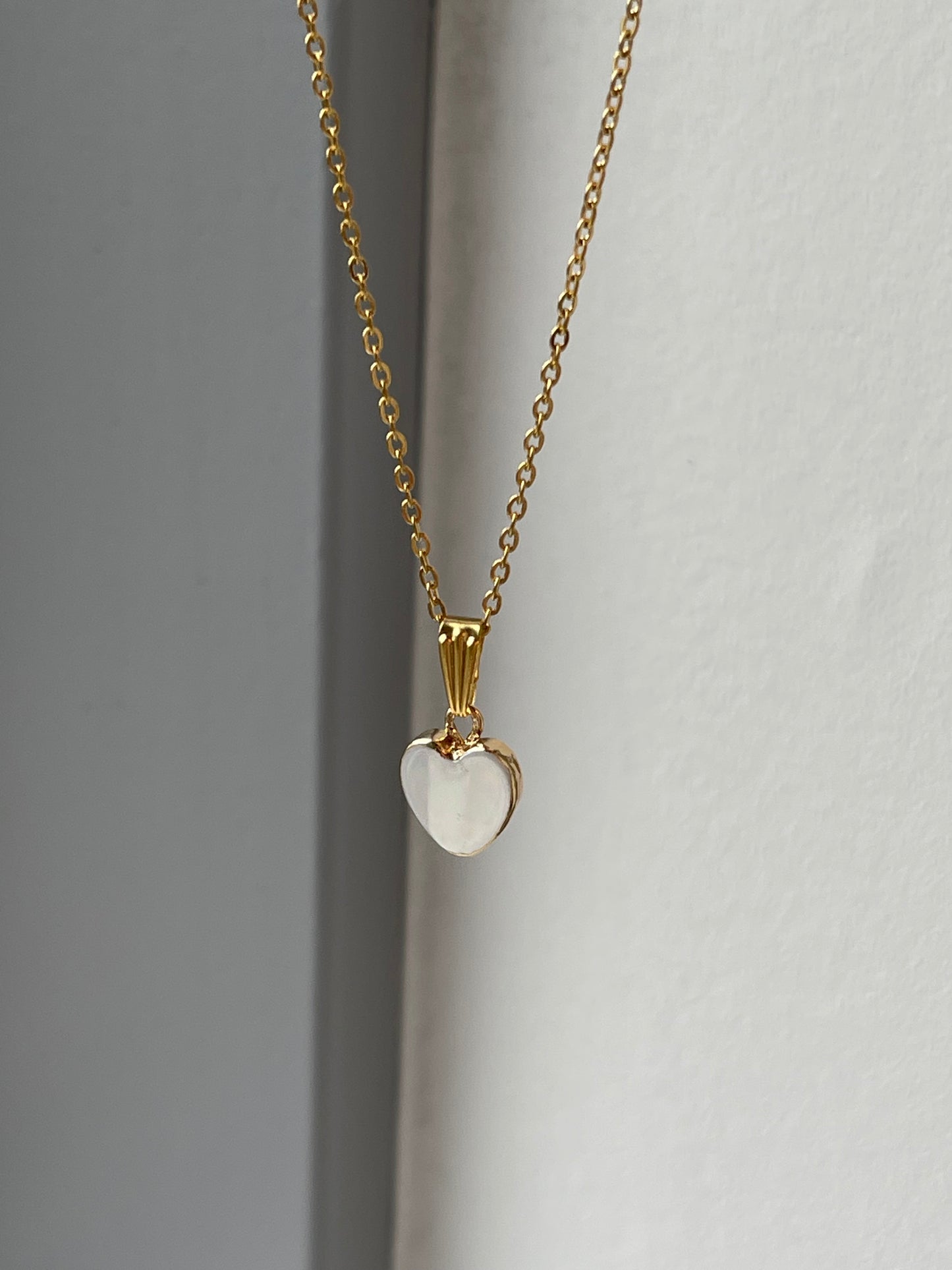 Ketting hartjeshanger van schelp  ❥