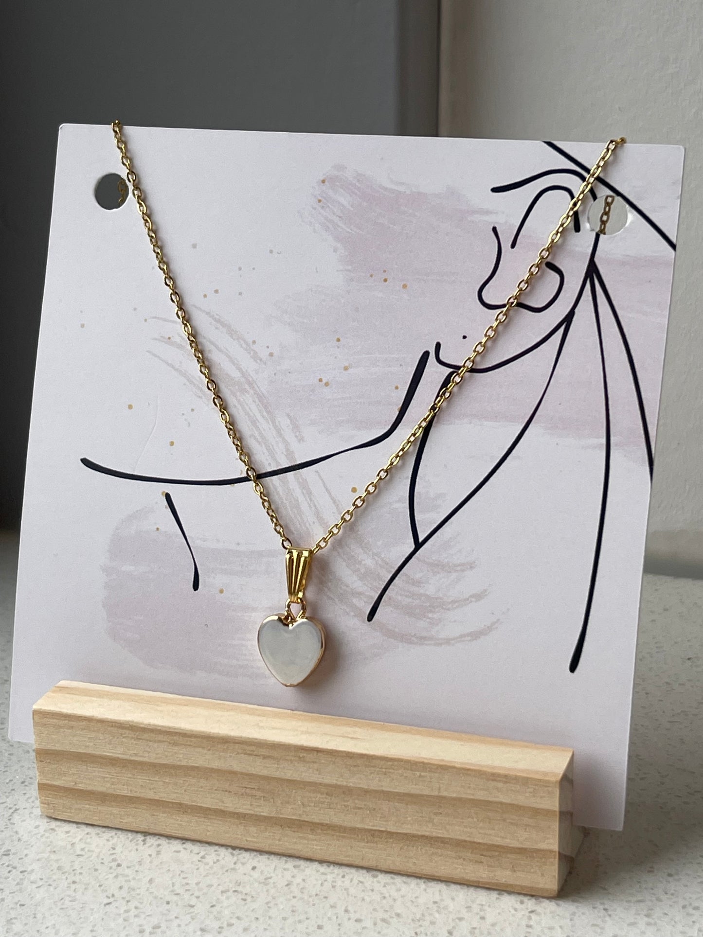 Ketting hartjeshanger van schelp  ❥